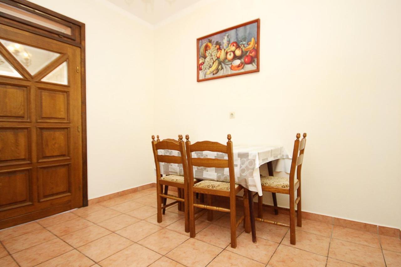 Apartments With A Parking Space Zavalatica, Korcula - 4453 Екстериор снимка