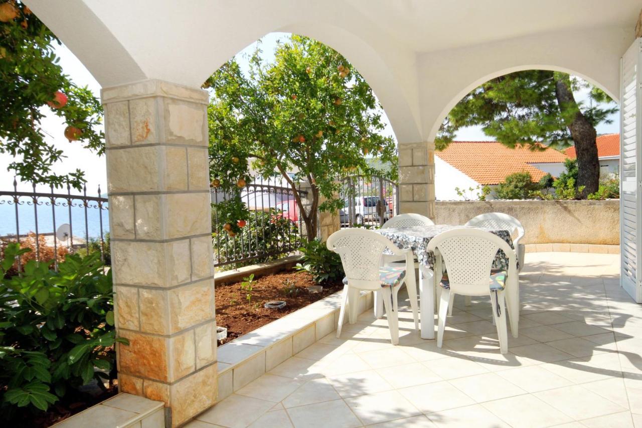 Apartments With A Parking Space Zavalatica, Korcula - 4453 Екстериор снимка